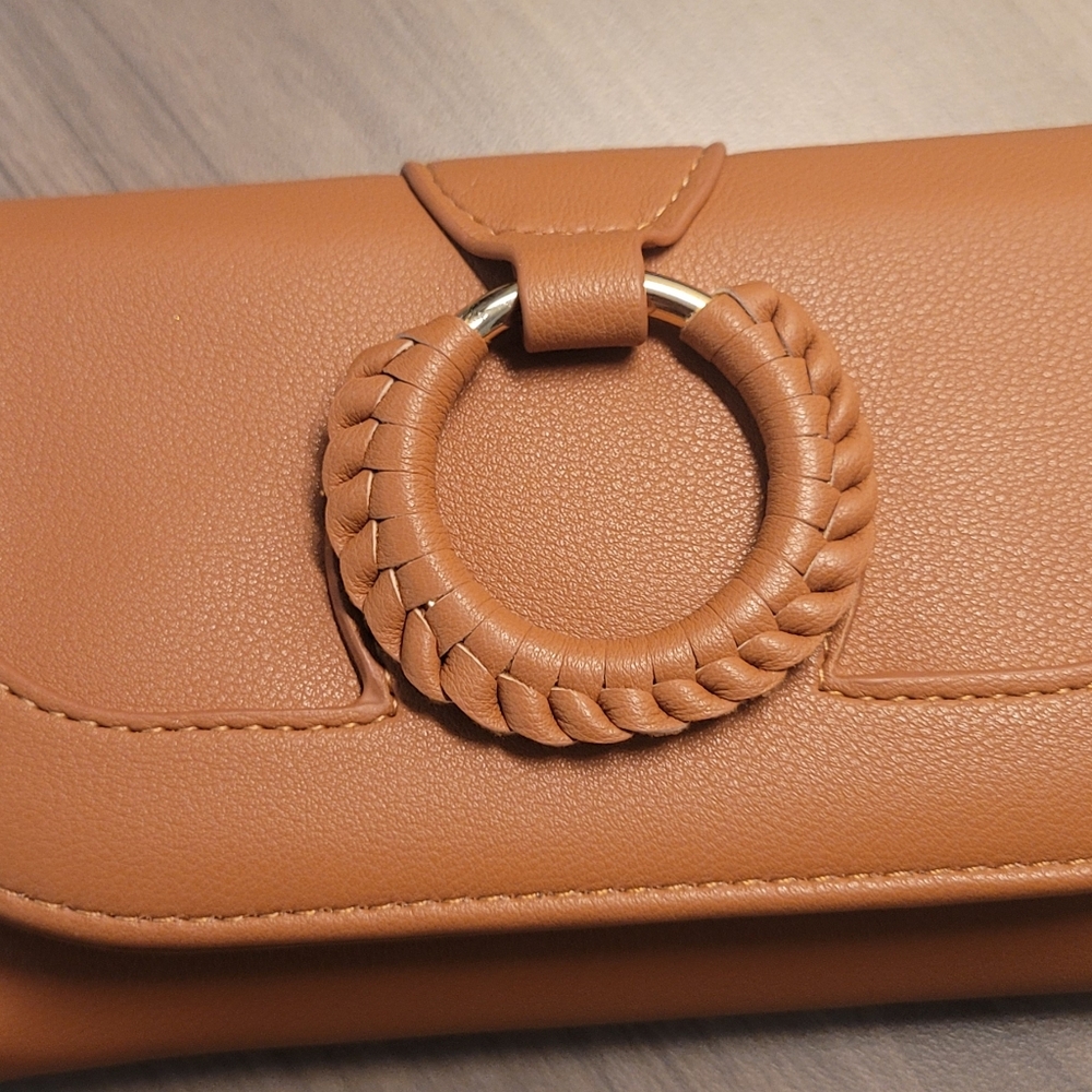 Moda Luxe Demi Wallet - Picture 10 of 13